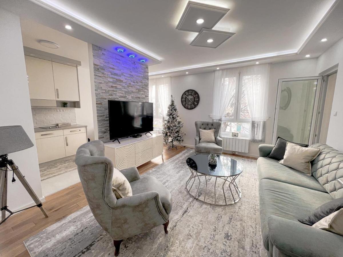 Fontana Apartmani Free Parking Tuzla Dış mekan fotoğraf